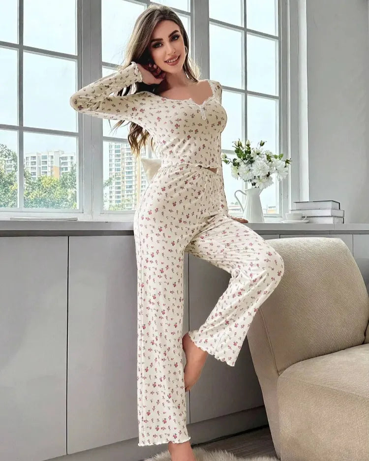 Floral Lettuce-Trim Pyjama Set - Voldina