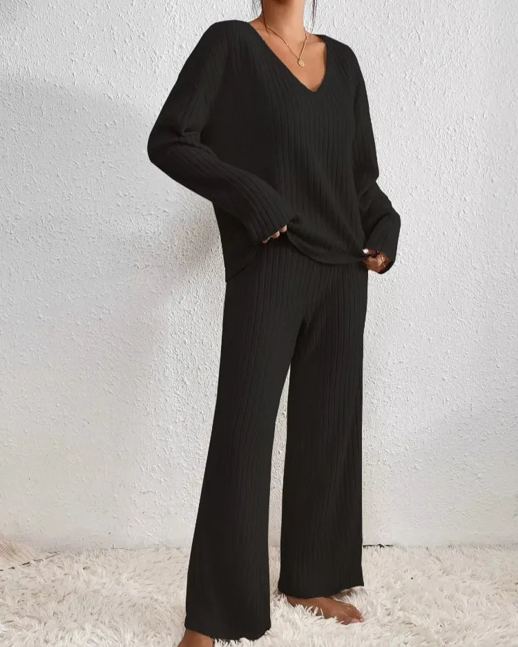 Ribbed V-Neck Pyjama Set - Voldina