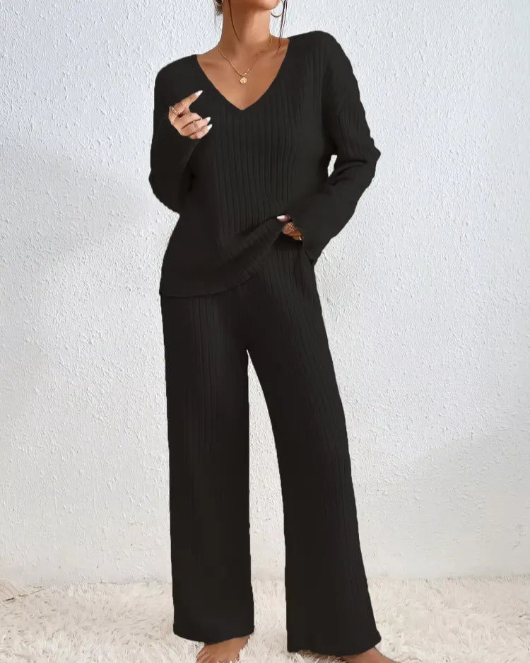 Ribbed V-Neck Pyjama Set - Voldina