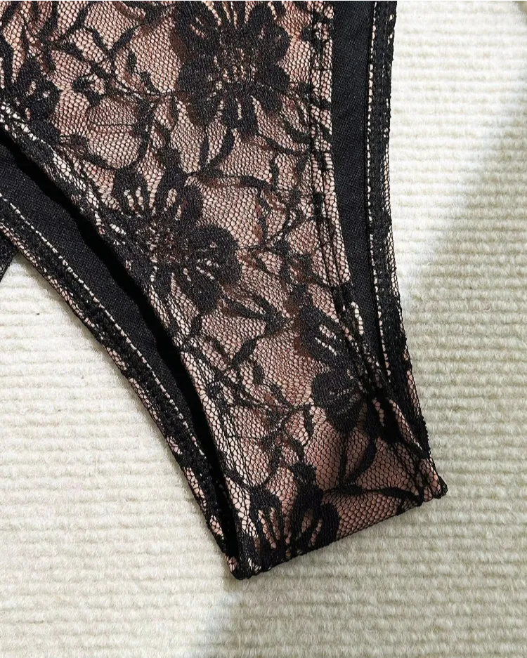 Three-Piece Bikini Set - Voldina